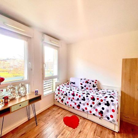Appartamento 5 Min From Disneyland Cozy Retreat Montévrain Esterno foto