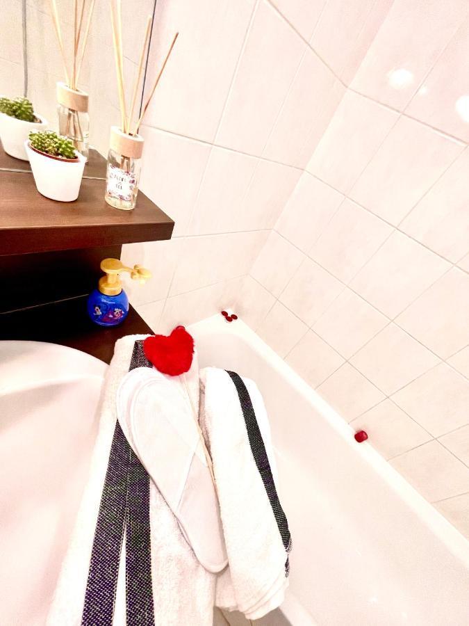 Appartamento 5 Min From Disneyland Cozy Retreat Montévrain Esterno foto